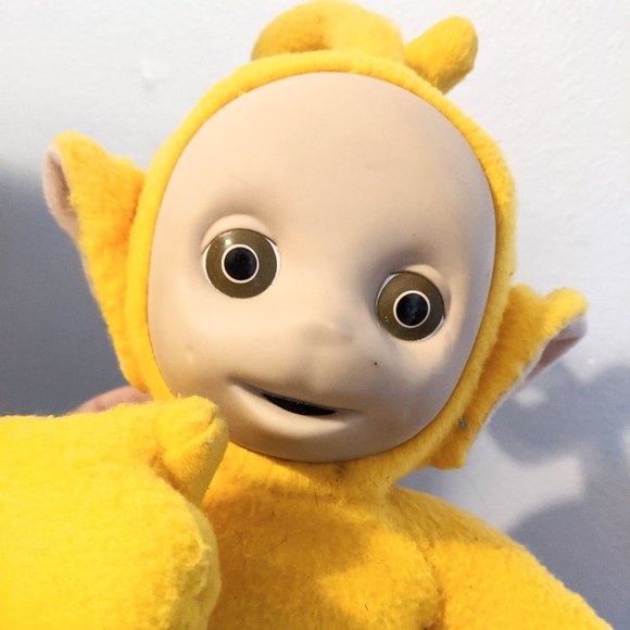 Vintage 1999 Yellow Teletubbies Laa Laa Talking - Picture 2 of 6